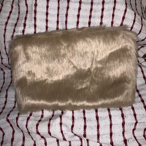 Furry Clutch